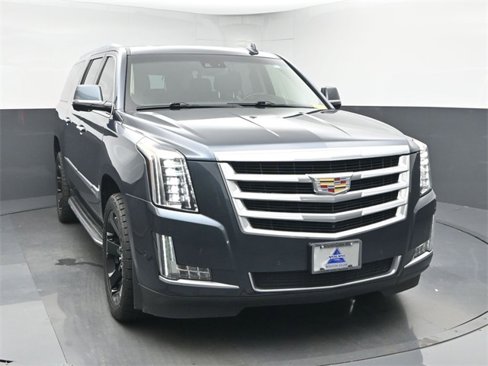 Used 2019 Cadillac Escalade ESV Luxury image 2