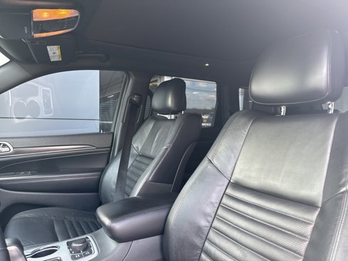 Used 2018 Jeep Grand Cherokee Limited image 14