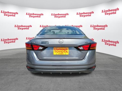 Used 2024 Nissan Altima 2.5 SV image 25