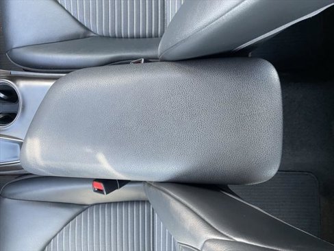 Used 2024 Toyota Camry SE image 25