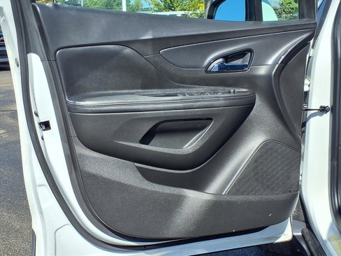 Used 2018 Buick Encore Preferred image 16