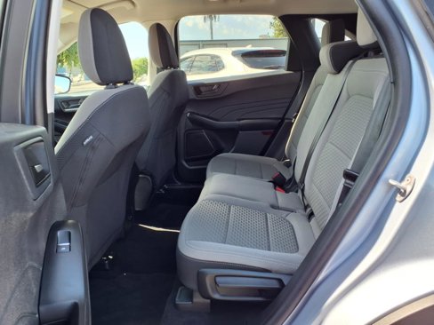 Used 2022 Ford Escape SE image 12