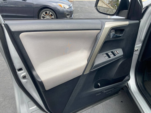 Used 2015 Toyota RAV4 XLE image 9
