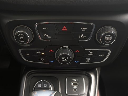 Used 2021 Jeep Compass Trailhawk w/ Sun and Sound Group image 40
