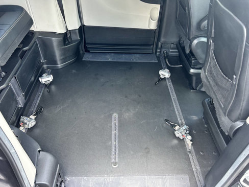 Used 2019 Dodge Grand Caravan SXT image 6