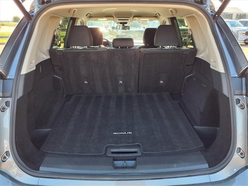 Used 2024 Nissan Rogue SV image 22