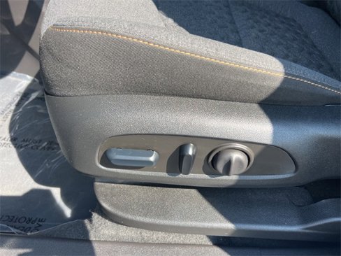 Used 2024 Chevrolet Equinox LT image 9