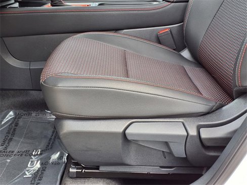Used 2025 Nissan Kicks SR image 10