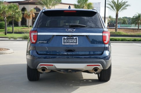 Used 2017 Ford Explorer Limited w/ Equipment Group 301A image 7