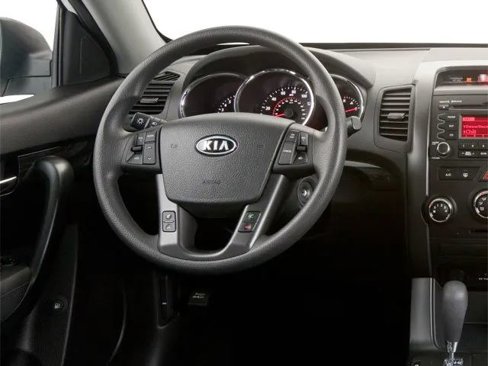 Used 2011 Kia Sorento LX image 9