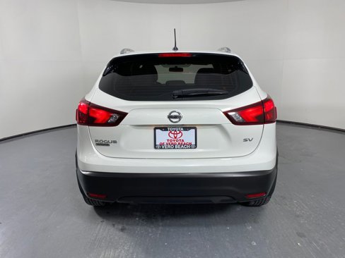 Used 2017 Nissan Rogue Sport SV w/ SV Premium Package image 5