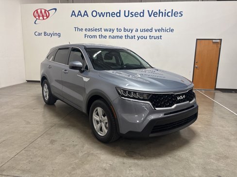 Used 2023 Kia Sorento LX image 8