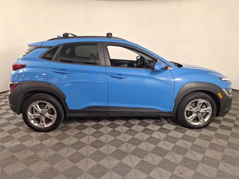 Used 2022 Hyundai Kona SEL w/ Winter Weather Package image 11