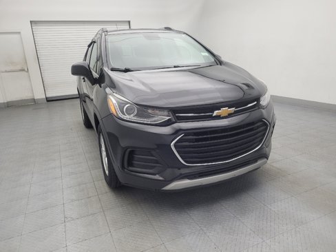 Used 2020 Chevrolet Trax LT w/ Sun & Sound Package image 14