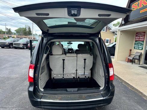 Used 2011 Chrysler Town & Country Touring w/ Entertainment Group #1 image 24