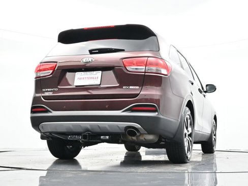 Used 2017 Kia Sorento EX image 32