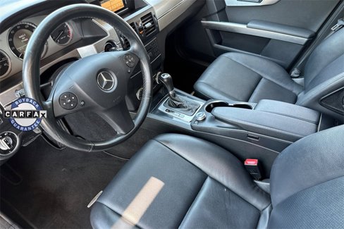 Used 2011 Mercedes-Benz GLK 350 4MATIC image 4