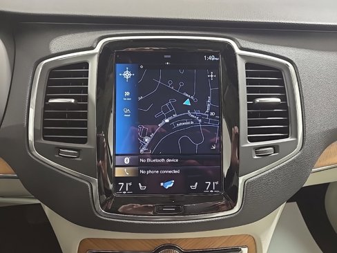 Used 2022 Volvo XC90 T6 Momentum w/ Climate Package image 17