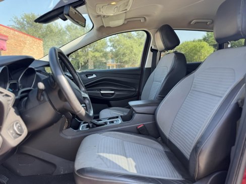 Used 2017 Ford Escape Titanium image 6