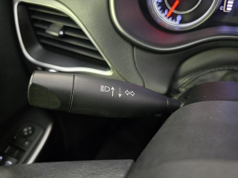 Used 2021 Jeep Cherokee Latitude image 16