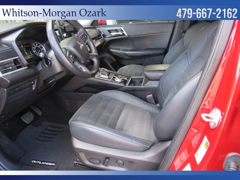 Used 2023 Mitsubishi Outlander SE image 17