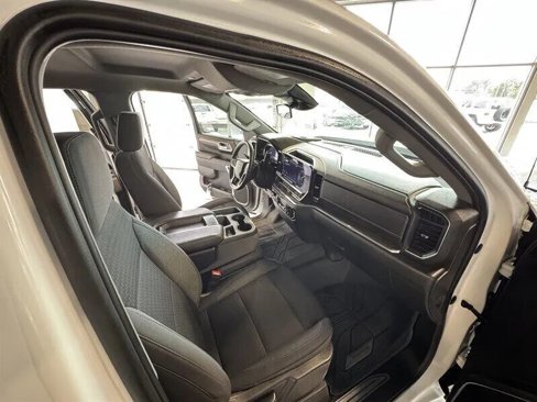 Used 2024 Chevrolet Silverado 1500 LT image 21