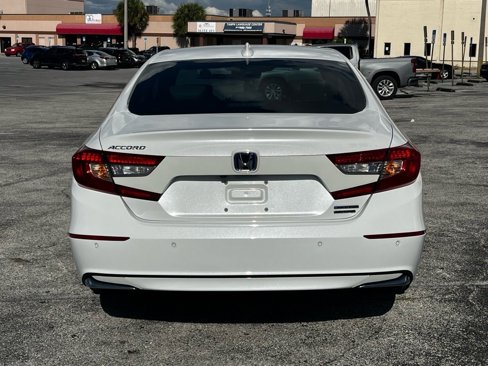 Used 2022 Honda Accord Touring image 6
