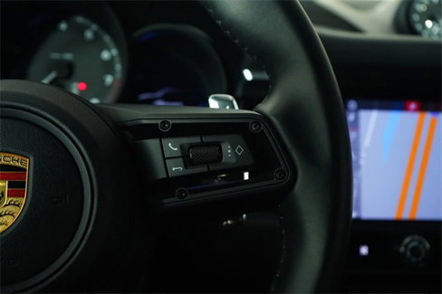 Used 2022 Porsche Macan image 49