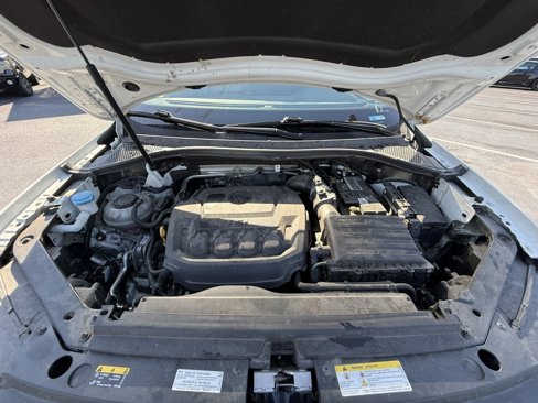 Used 2021 Volkswagen Tiguan SE R-Line image 32