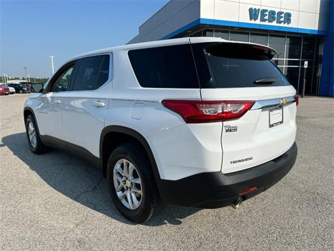 Used 2021 Chevrolet Traverse LS image 3