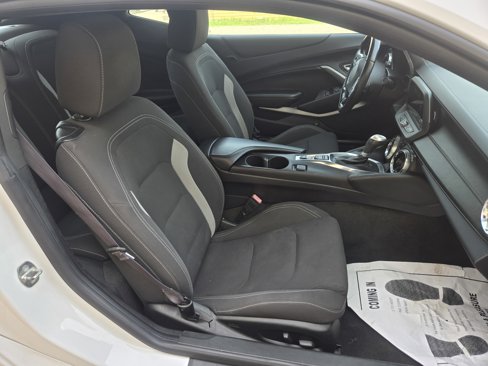 Used 2016 Chevrolet Camaro SS image 7