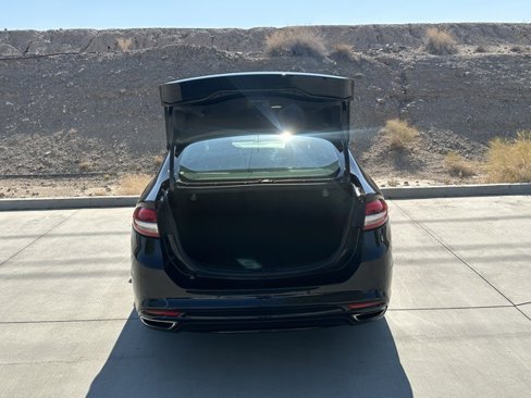Used 2018 Ford Fusion Titanium image 36