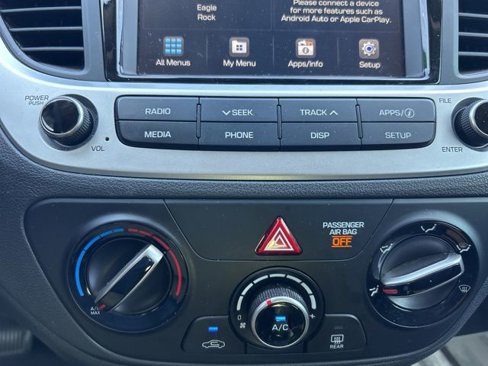 Used 2022 Hyundai Accent SEL image 12