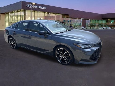Used 2019 Toyota Avalon XSE w/ All Weather Liner Package image 7