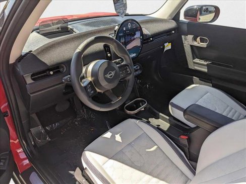 Certified 2025 MINI Cooper 2-Door Hardtop image 10