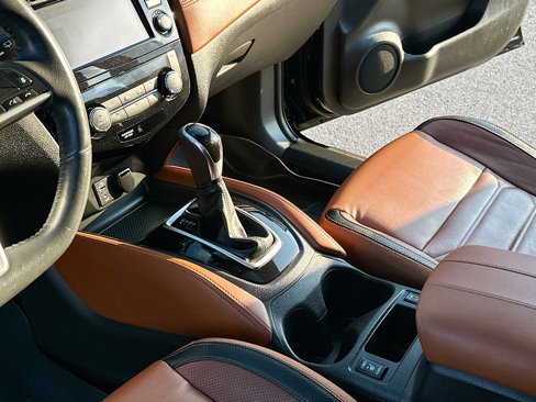 Used 2017 Nissan Rogue SL w/ SL Premium Package image 8