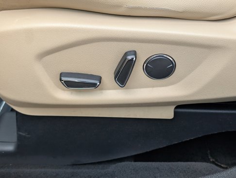Used 2017 Ford Explorer XLT w/ Equipment Group 202A image 11