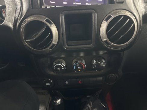 Used 2011 Jeep Wrangler Unlimited Sport w/ Connectivity Group image 39