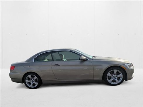 Used 2008 BMW 328i Convertible image 4