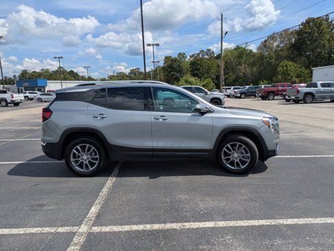 Used 2024 GMC Terrain SLT image 6