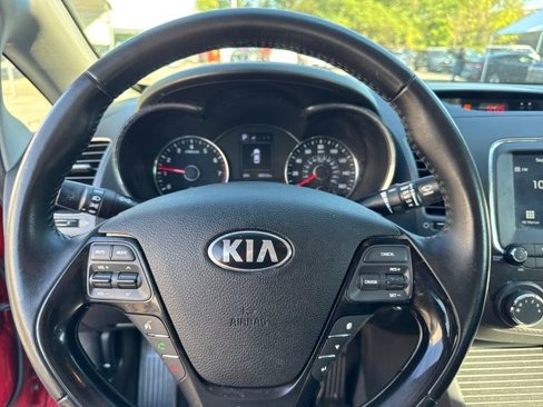 Used 2017 Kia Forte S image 15