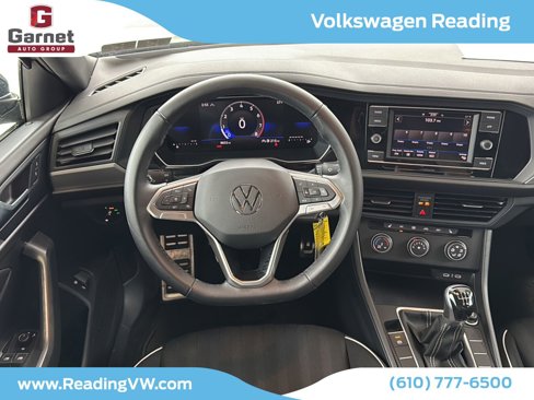 Certified 2024 Volkswagen Jetta Sport image 9