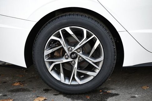 Used 2022 Hyundai Sonata SEL w/ Preferred Accessory Package image 5