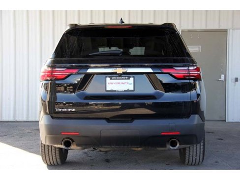 Used 2022 Chevrolet Traverse LS image 10