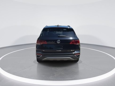 Certified 2022 Volkswagen Taos SE w/ IQ.Drive SE Package image 7