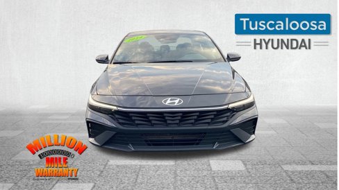 Used 2024 Hyundai Elantra SEL image 2