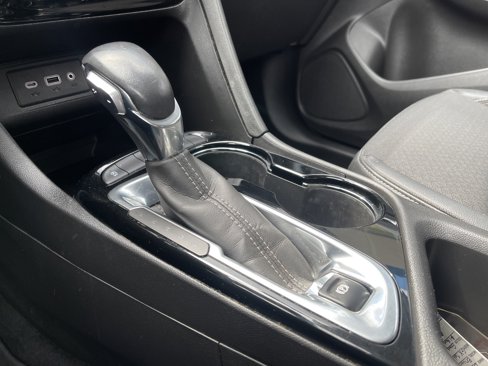 Used 2021 Buick Encore GX Select image 32
