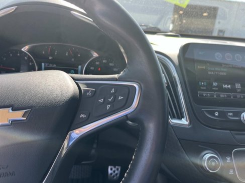 Used 2016 Chevrolet Malibu LT image 18