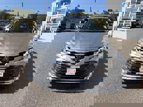 Certified 2018 Toyota Camry XLE image 7