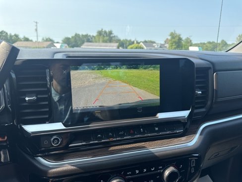 Used 2024 Chevrolet Silverado 1500 LT image 22